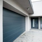 Porte de garage en aluminium vert